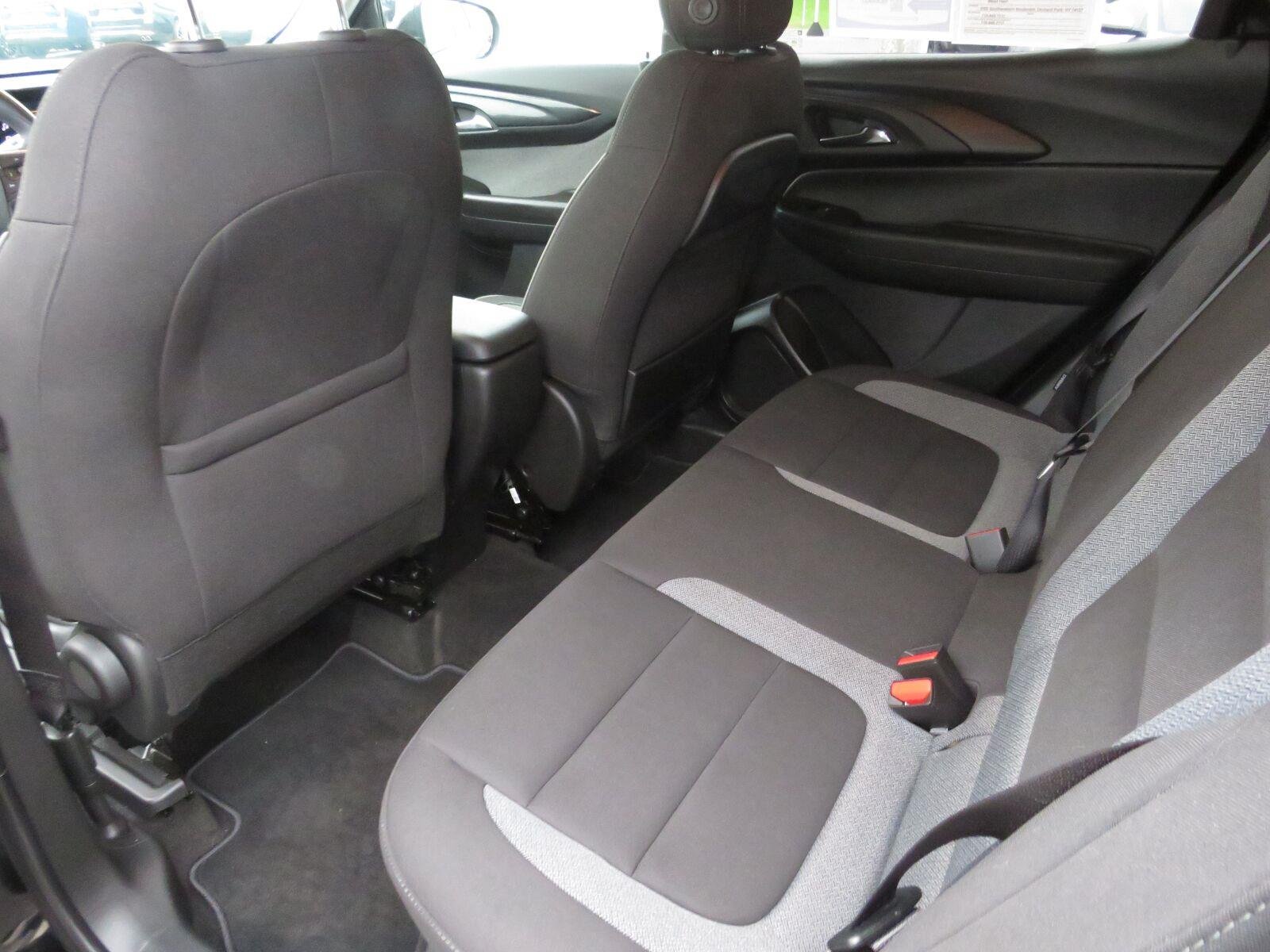 Used 2024 Mosaic Black Metallic Chevrolet LT image 25