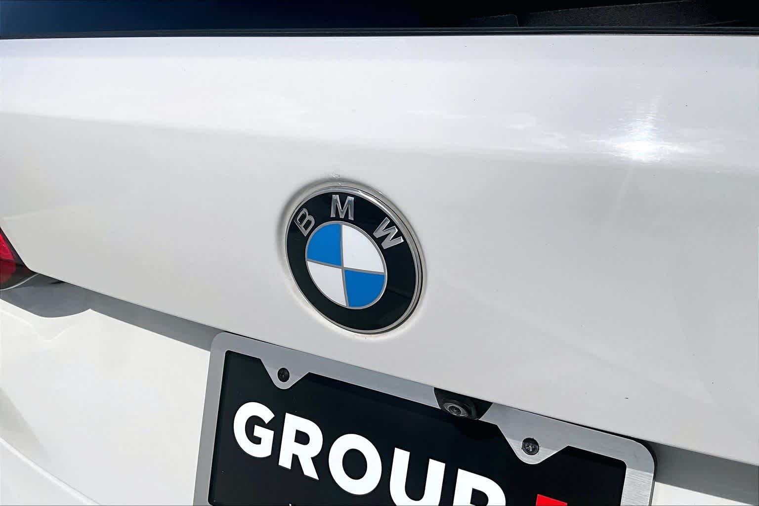 Used 2020 Alpine White BMW sDrive40i image 29