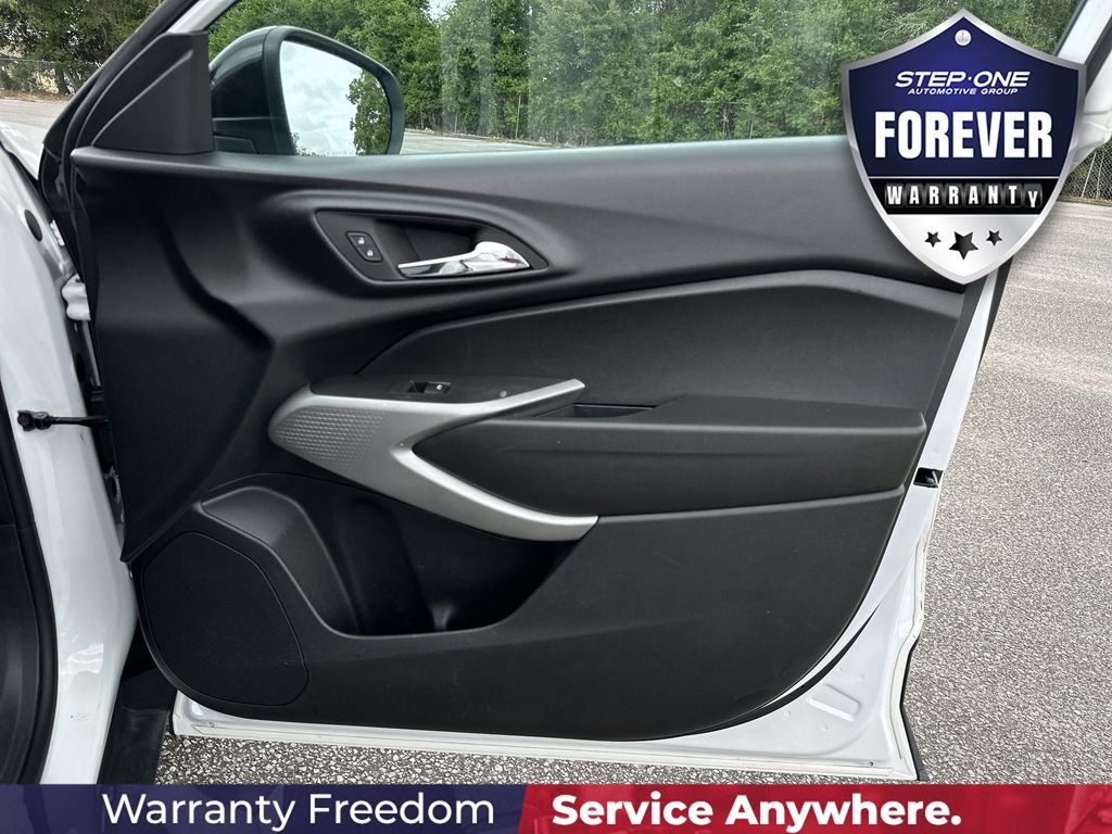 Used 2024 White Chevrolet 1RS image 35