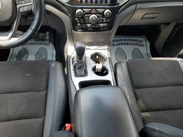 Used 2021 White Jeep Laredo X image 21