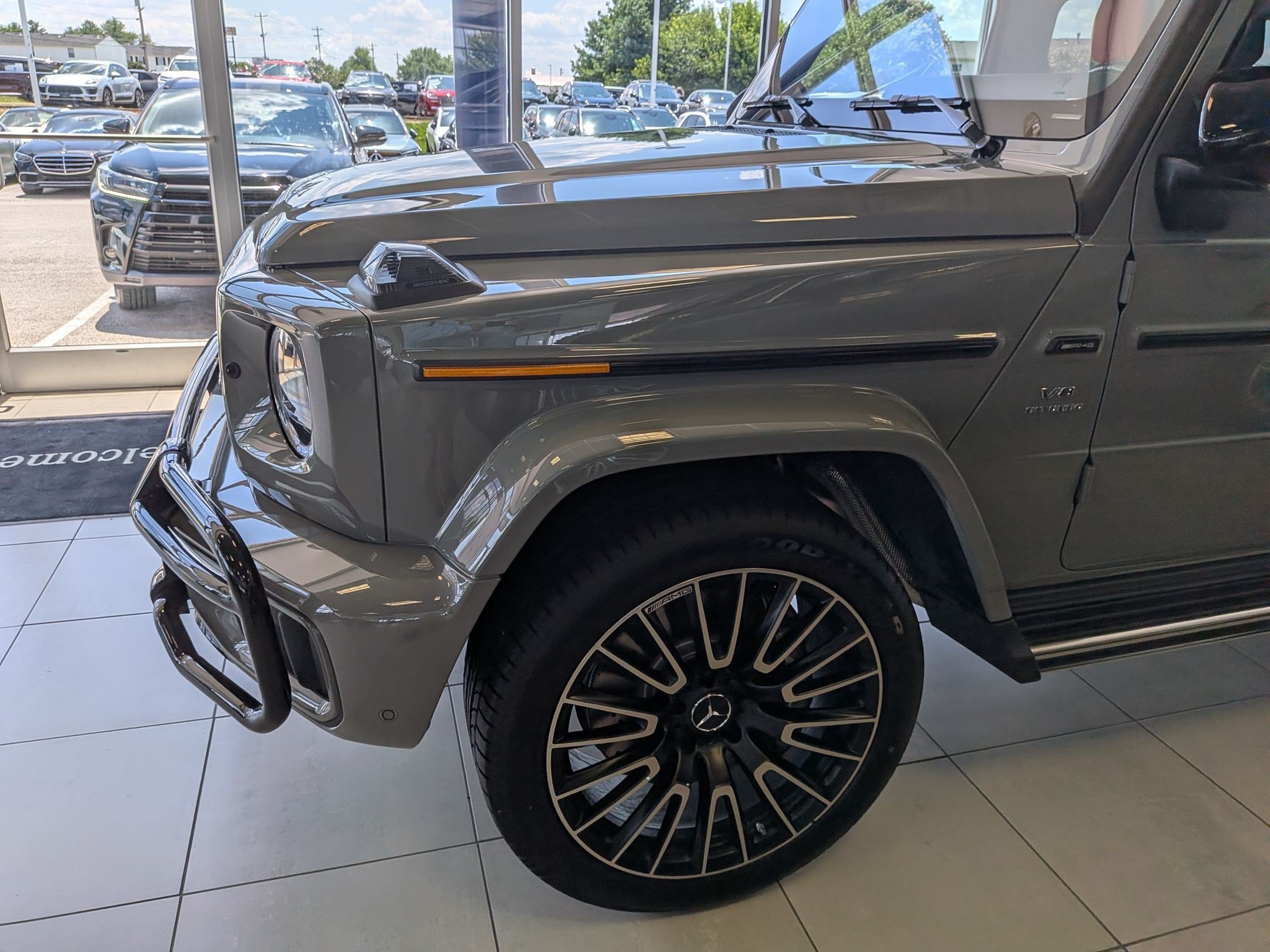 New 2027 MANUFAKTUR Arabian Grey Non- Metallic Mercedes-Benz AMG® G 63 SUV image 54