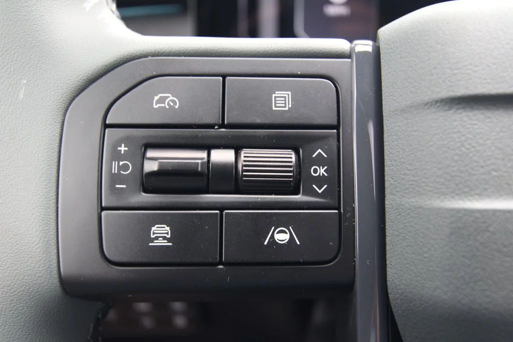 New 2027 Black Kia X-Line SX image 21