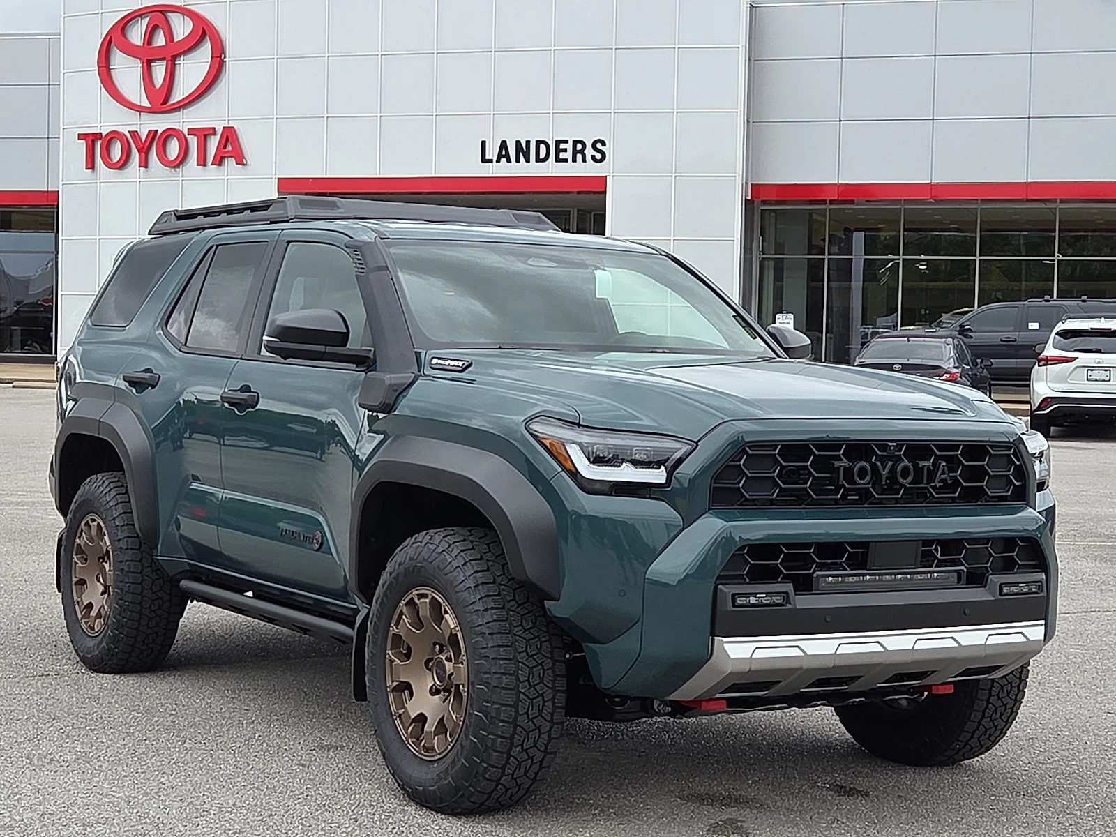 2026 Toyota 4Runner Hybrid Trailhunter i-FORCE MAX 4WD's photo