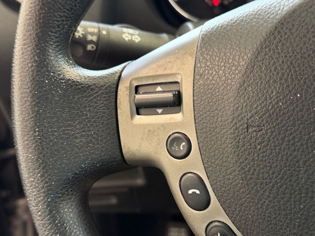 Used 2011 Gray Nissan SV image 21