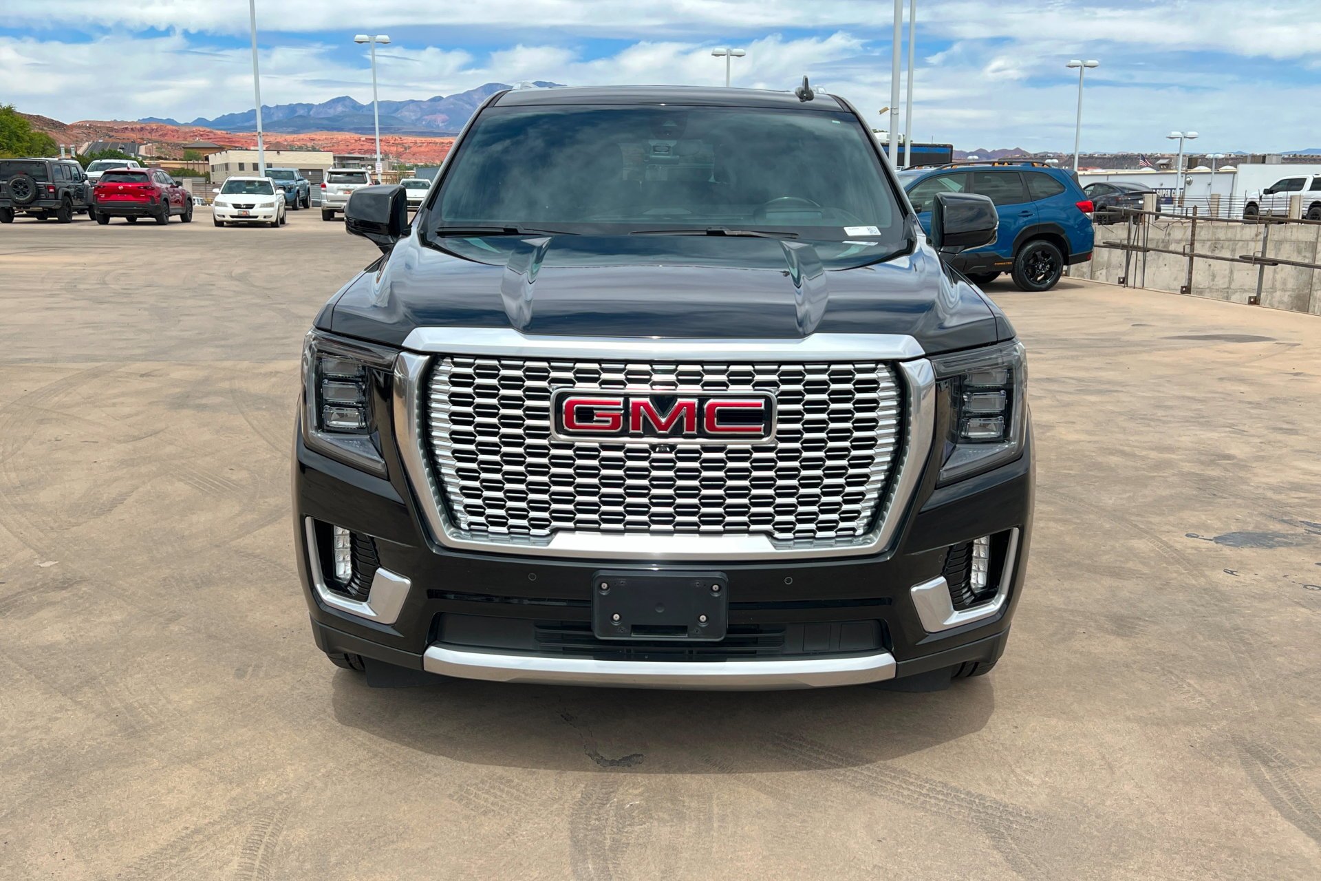 Used 2022 Onyx Black GMC Denali image 9