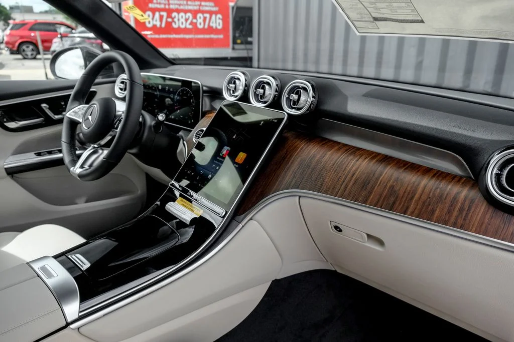 New 2026 Graphite Grey Metallic Mercedes-Benz GLC 300 image 21