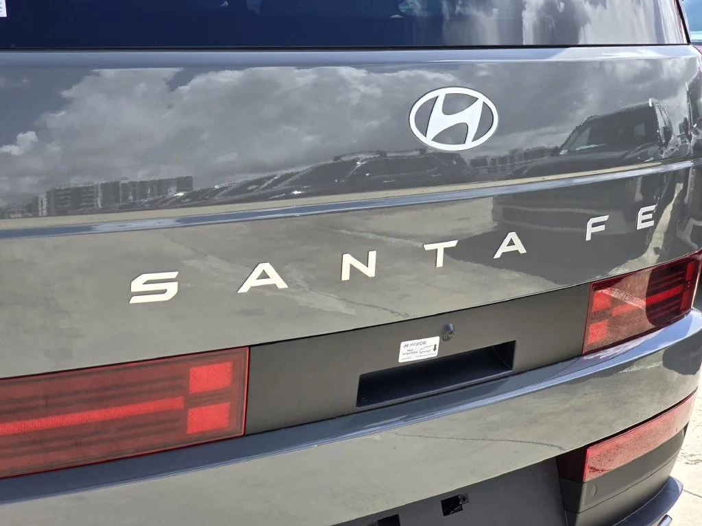 New 2027 Gray Hyundai SE image 6