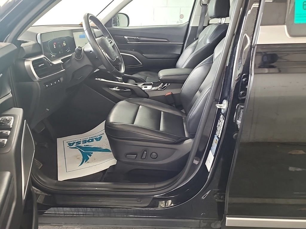 Used 2025 Black Kia S image 7