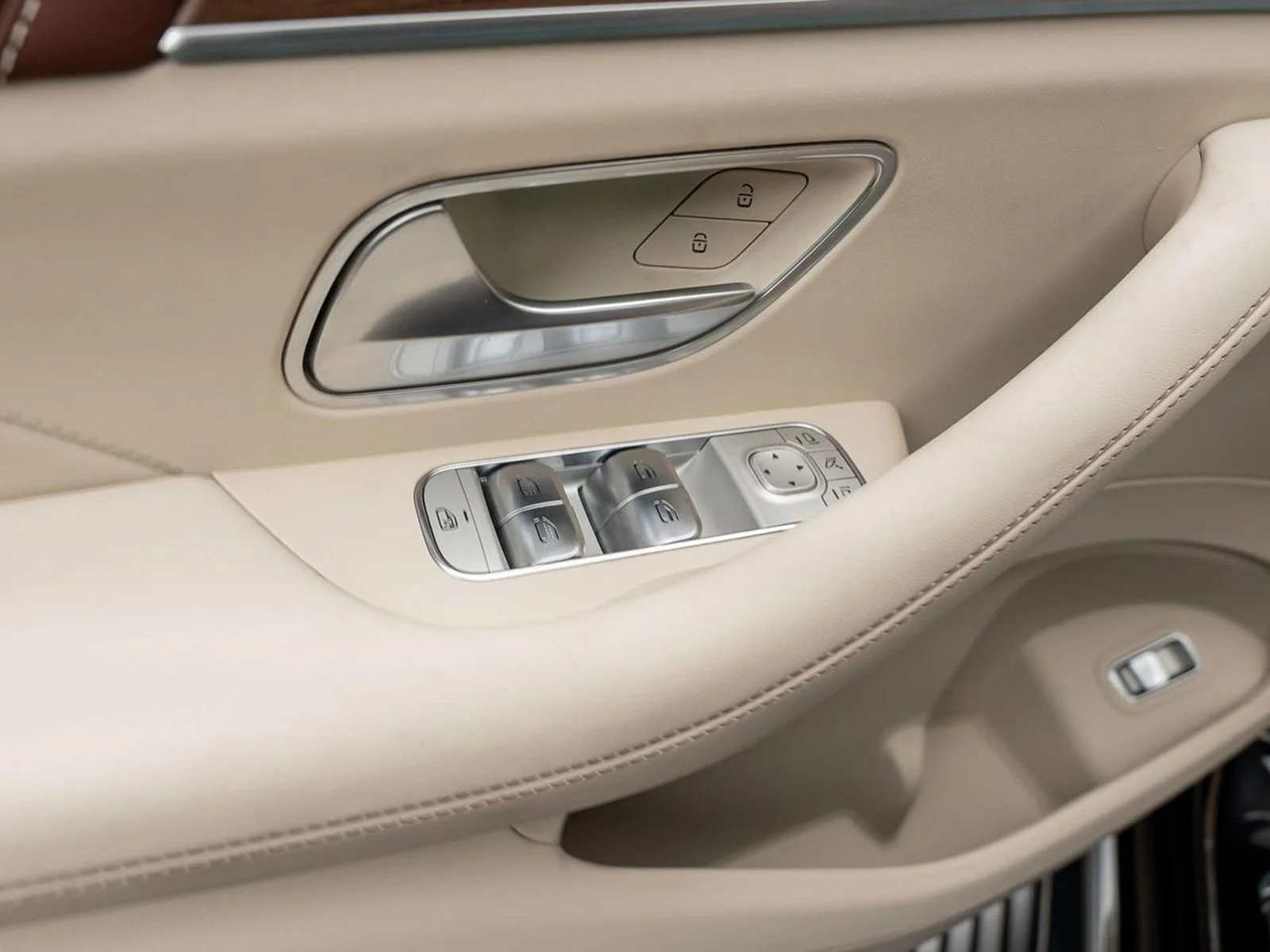 Used 2026 Black Mercedes-Benz Maybach GLS 600 image 77