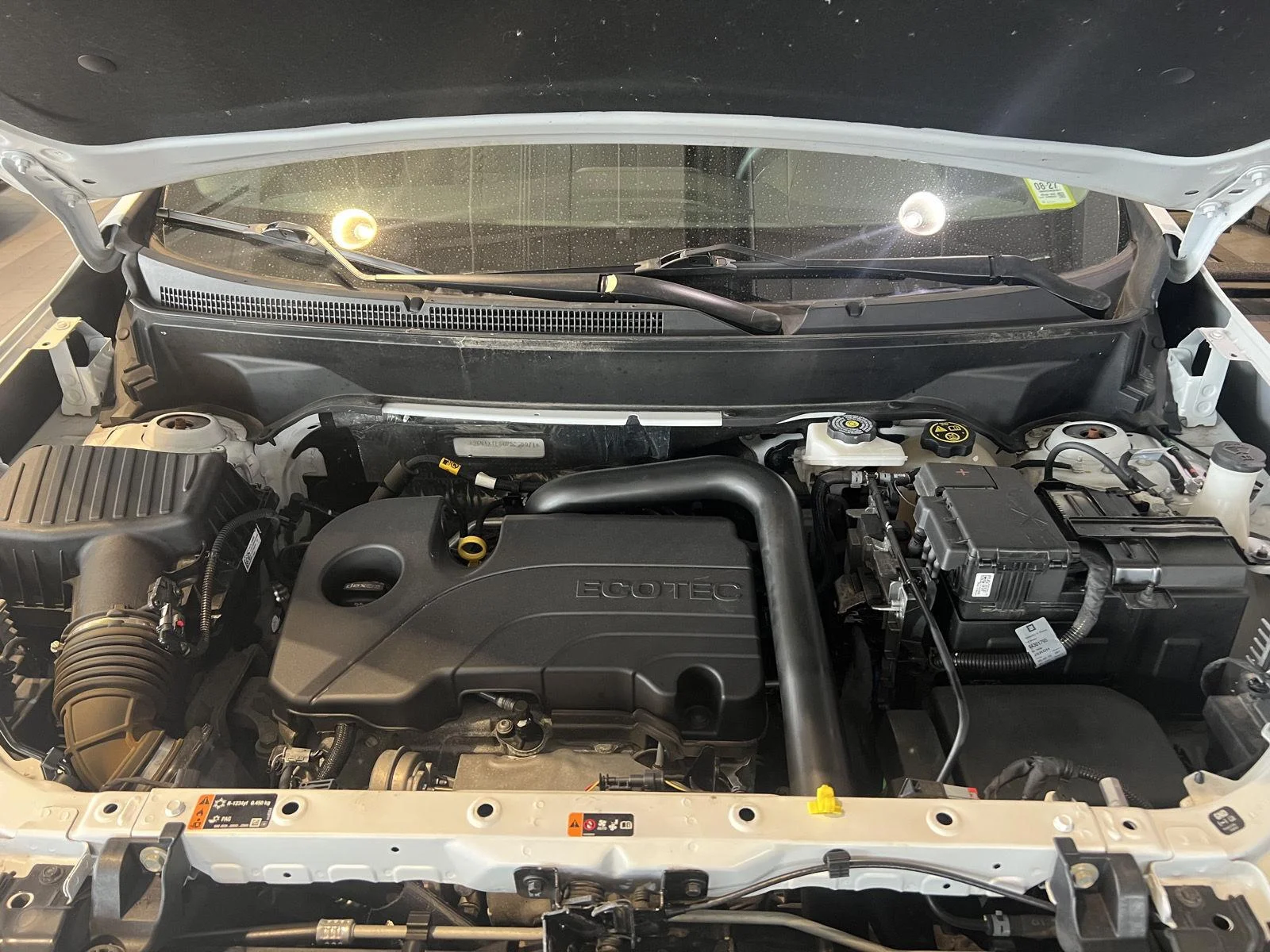 Used 2023 SUMMIT WHITE Chevrolet LT image 14