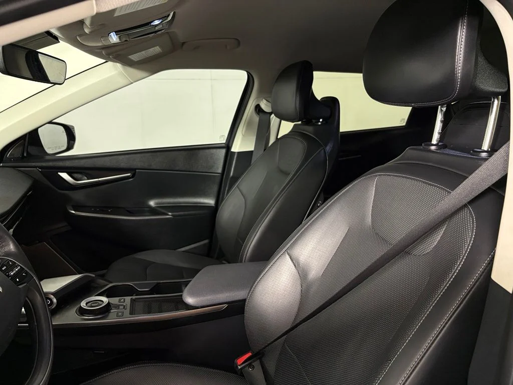 Used 2023 Blue Kia Wind image 21