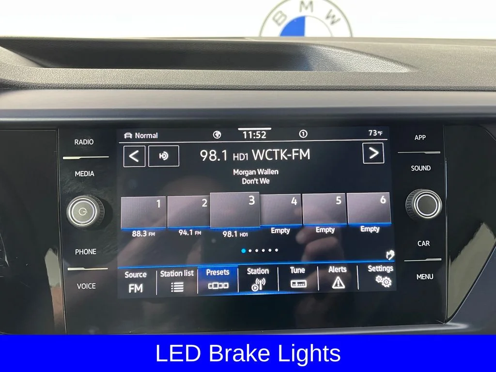 Used 2023 Deep Black Pearl Volkswagen 1.5T SE image 5