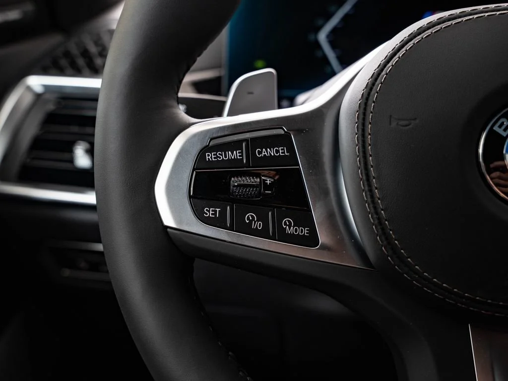 New 2027 Mineral White Metallic BMW xDrive40i image 32