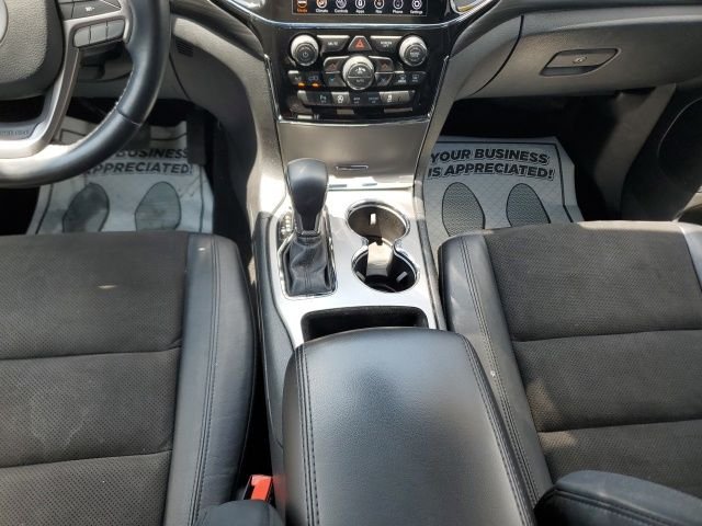 Used 2021 White Jeep Laredo X image 21