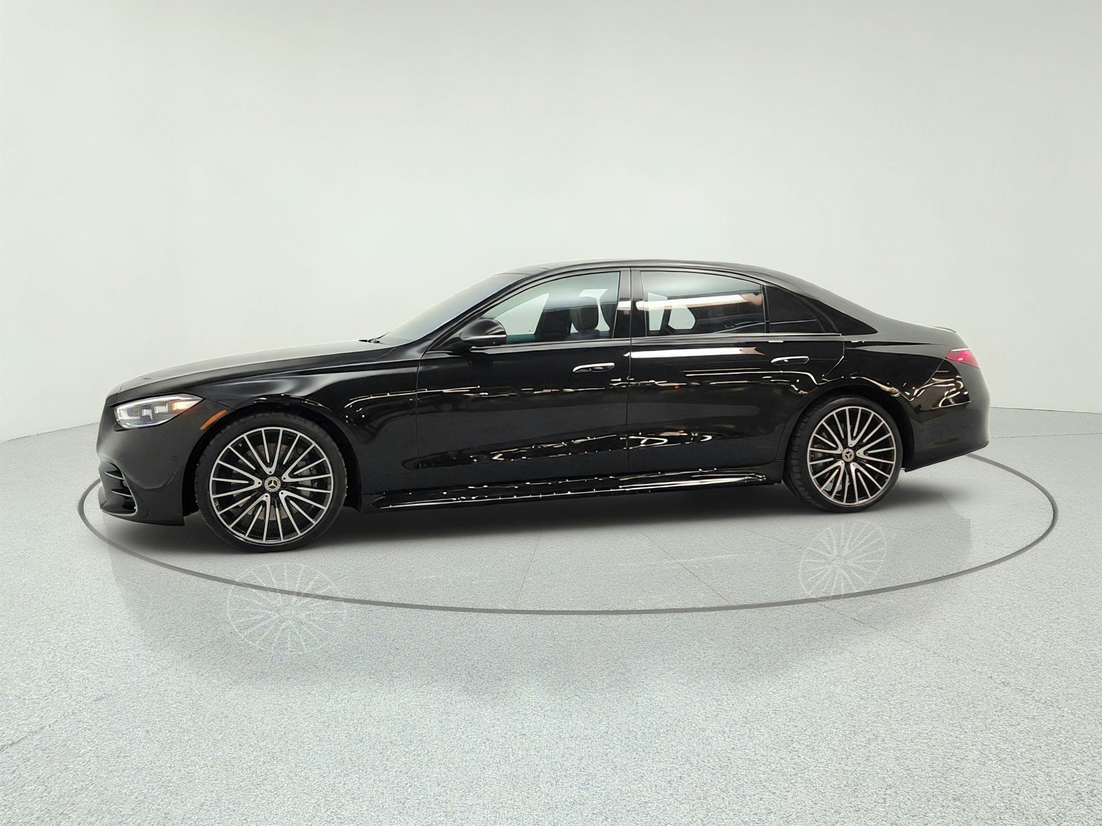 Certified Used 2023 Obsidian Black Mercedes-Benz S 580 4MATIC® Sedan image 8