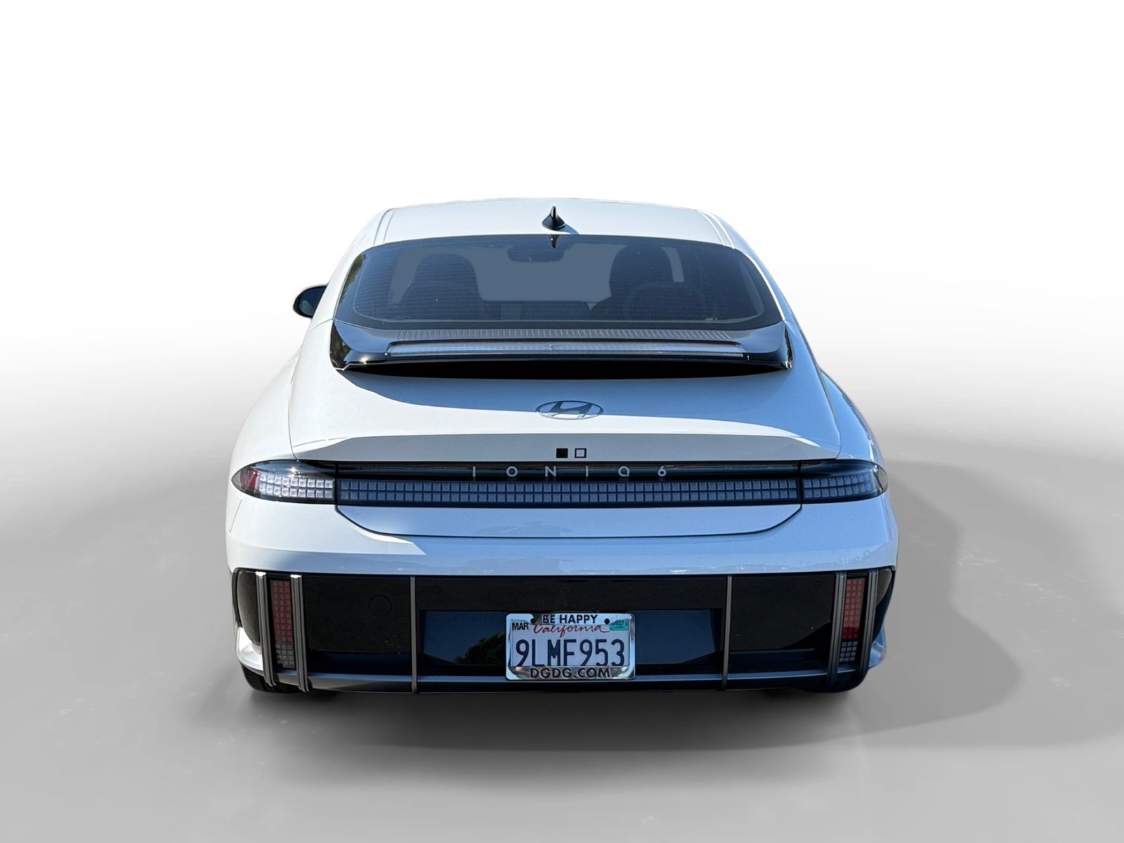 Certified Used 2024 White Hyundai SEL image 4