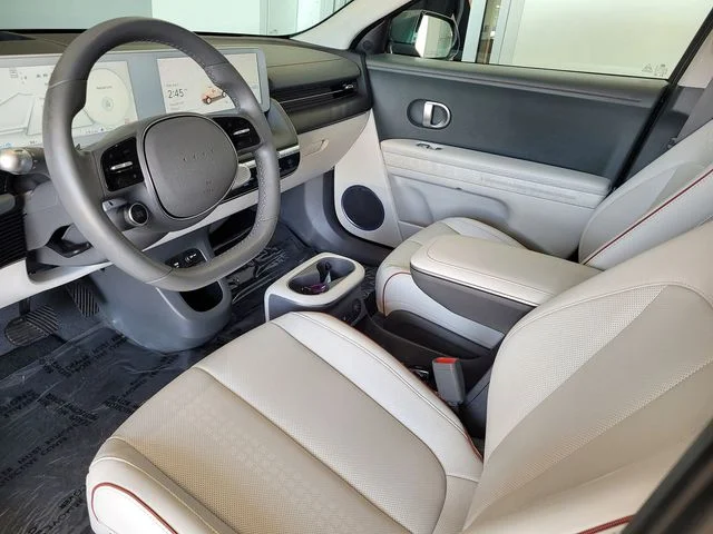 Used 2024 Green Hyundai Limited image 10