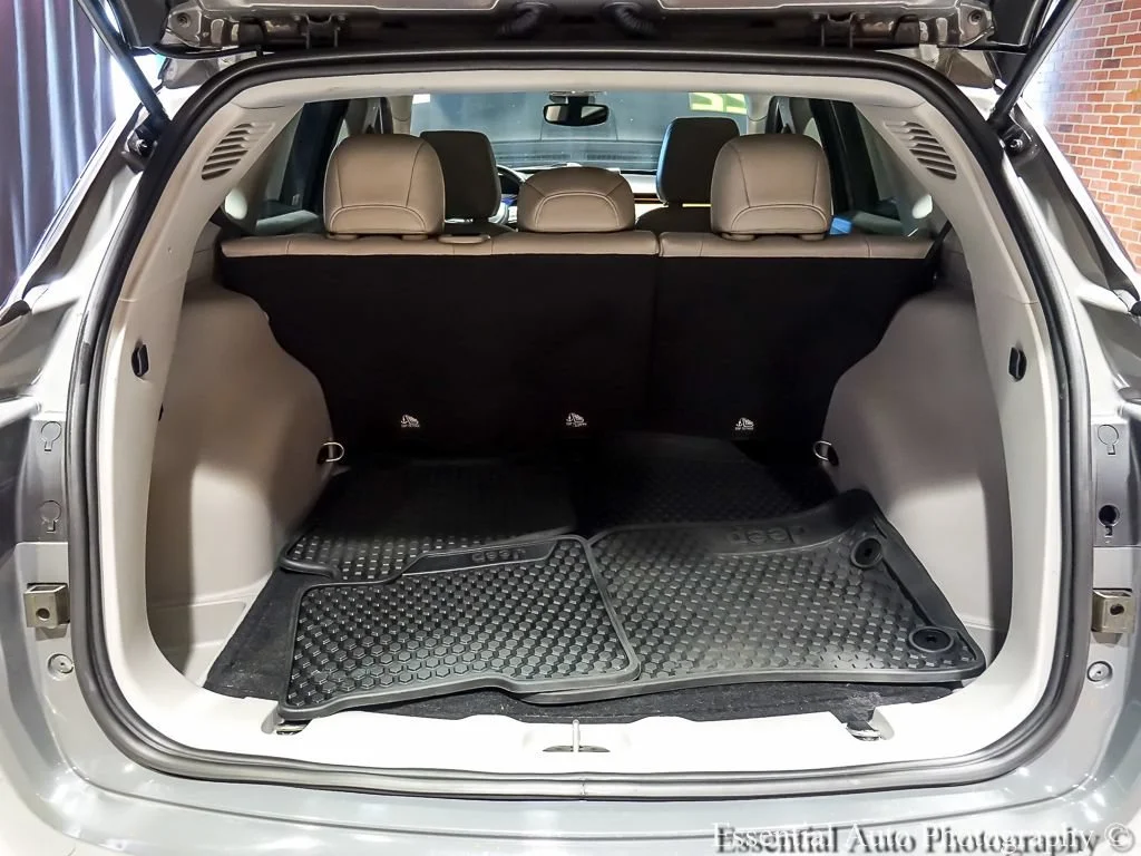 Used 2022 Gray Jeep Limited image 24