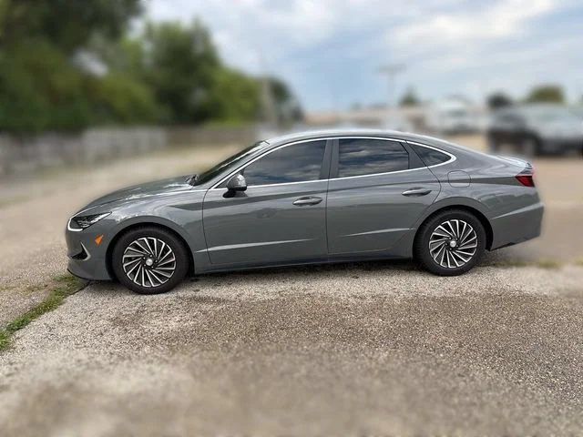 Used 2023 Gray Hyundai SEL image 10