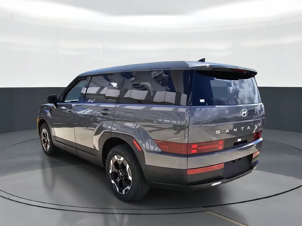 New 2027 Gray Hyundai SE image 4