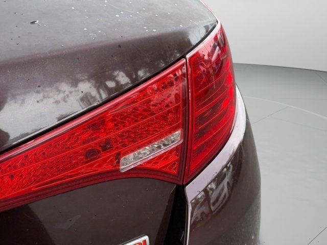 Used 2012 Red Kia EX image 23