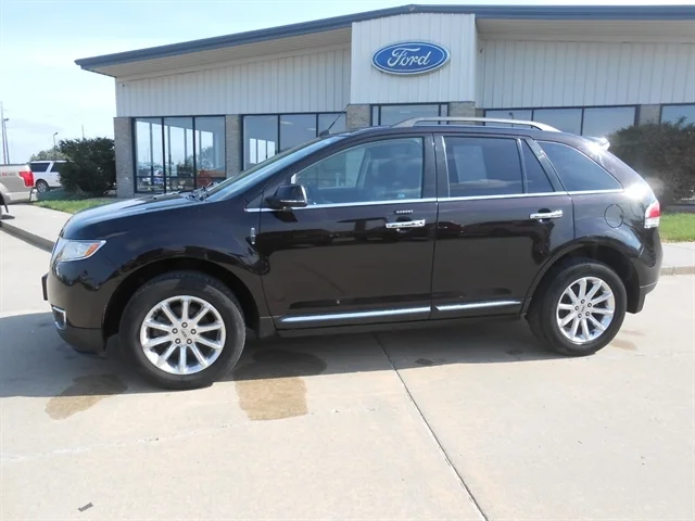 Used 2015 Lincoln MKX Base with VIN 2LMDJ8JK9FBL21944 for sale in Tyndall, SD