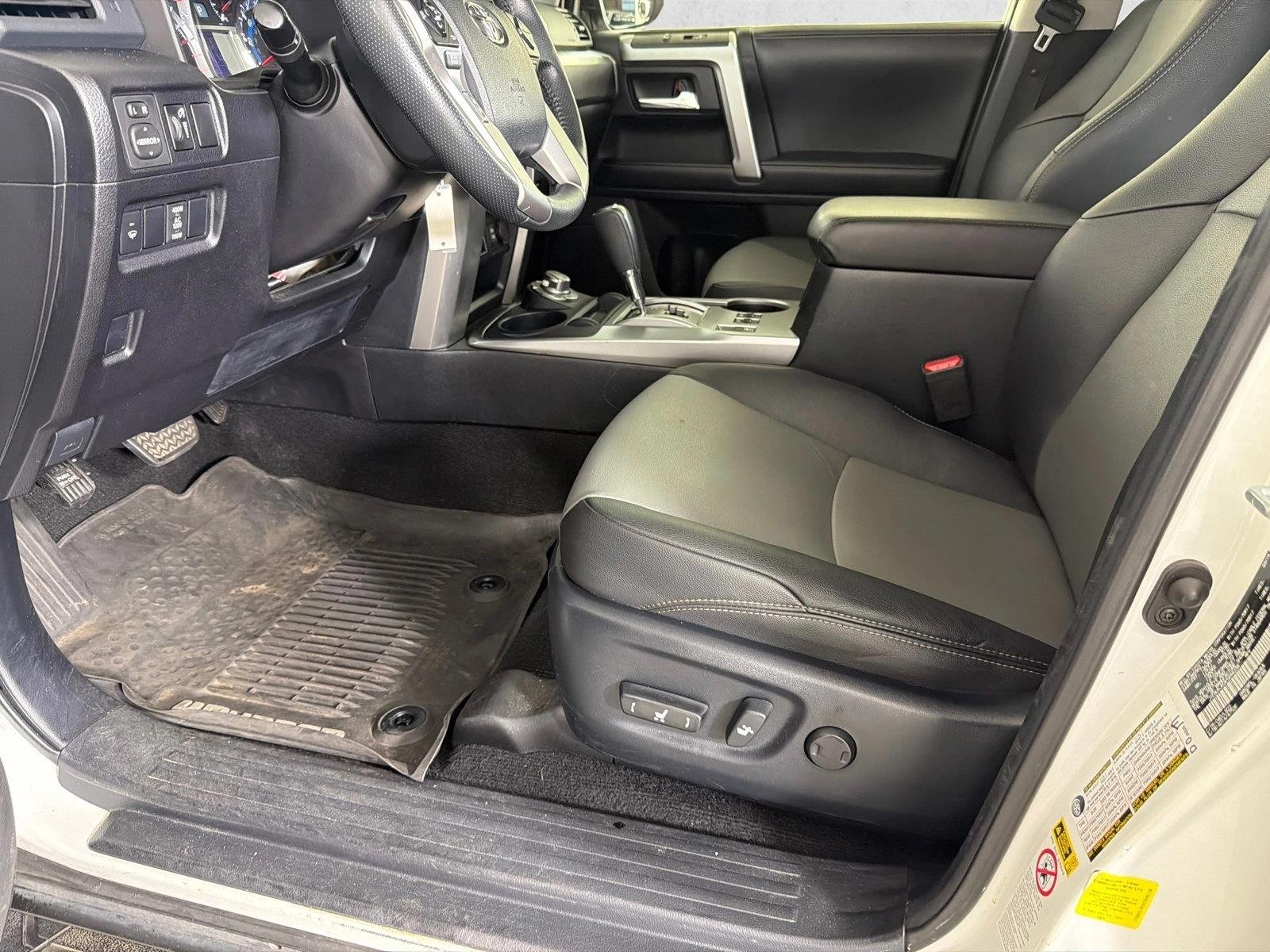 Used 2019 Super White Toyota SR5 Premium image 11
