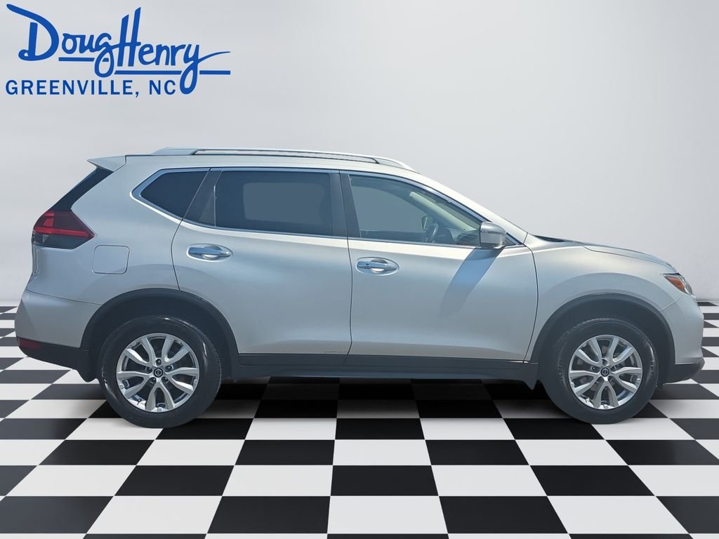 Used 2018 Silver Nissan SV image 6