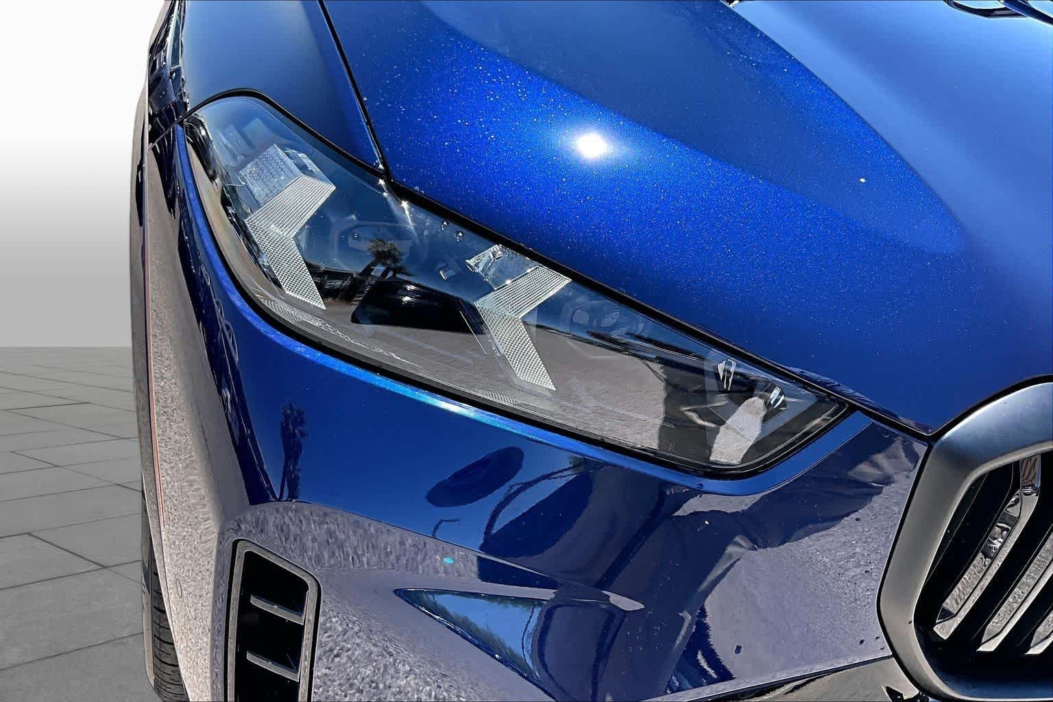 New 2026 Tanzanite Blue II Metallic BMW xDrive40i image 13