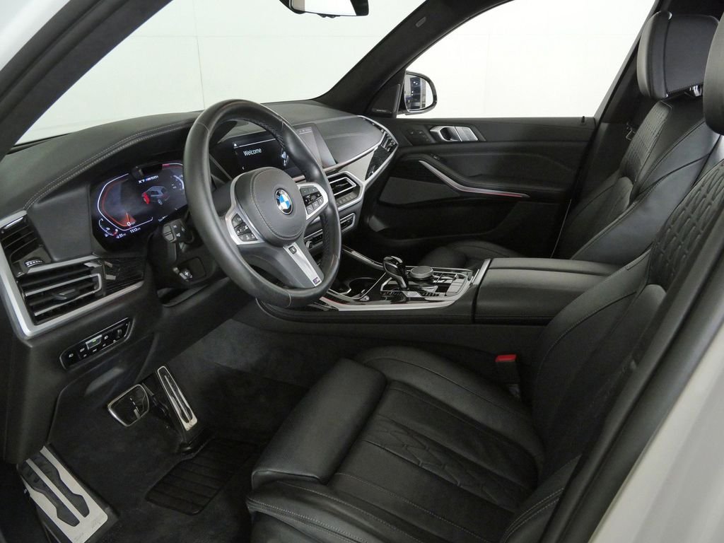 Used 2022 Alpine White BMW M50i image 37