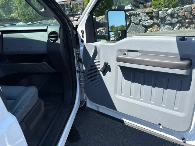 Used 2016 Oxford White Ford XL image 21