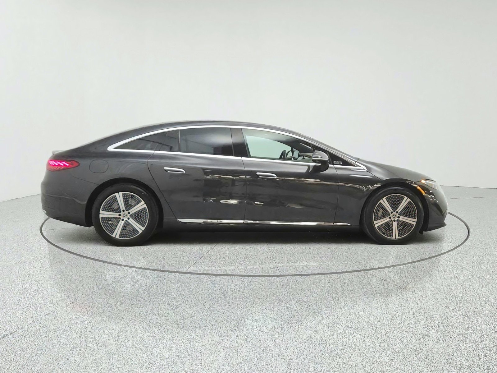Certified Used 2023 Graphite Grey Metallic Mercedes-Benz EQS 450+ Sedan image 4