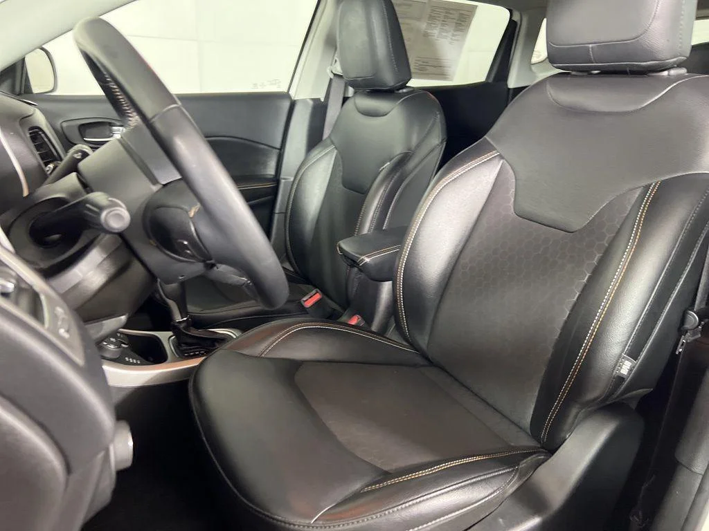 Used 2019 White Clearcoat Jeep Latitude image 11