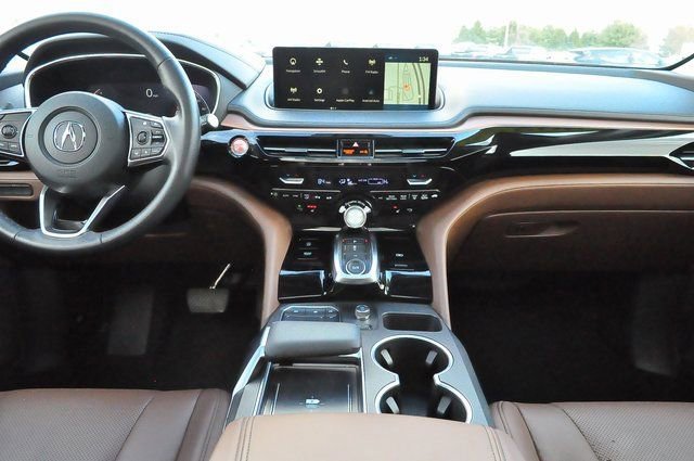 Used 2023 White Acura w/Technology Package image 18
