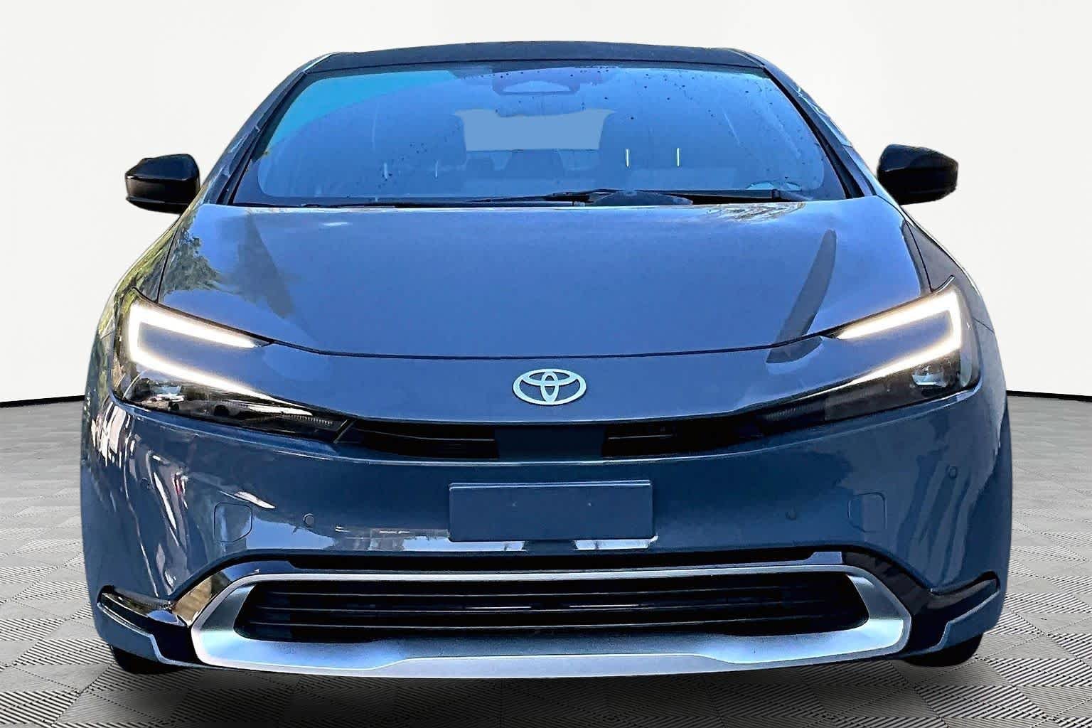 Used 2026 Guardian Gray Toyota SE image 4