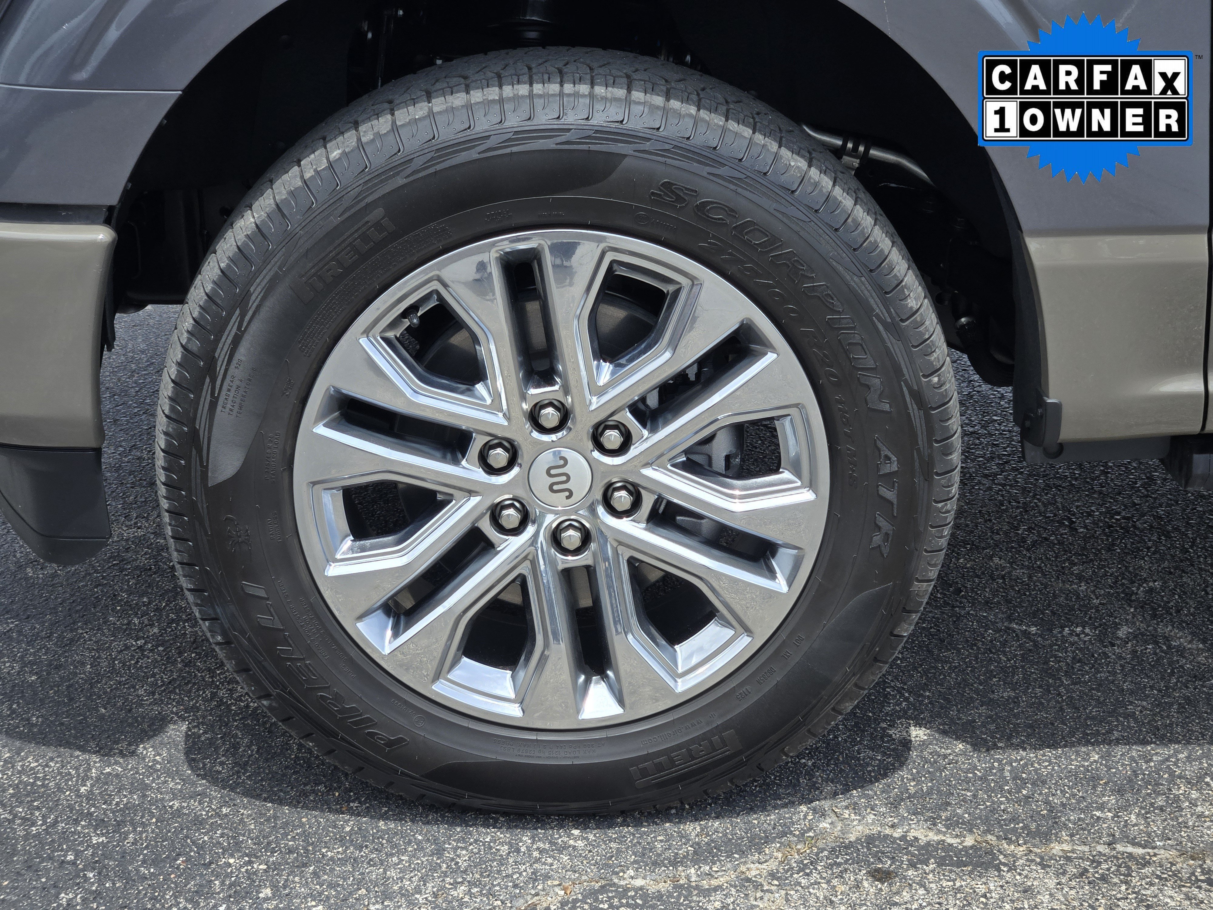 Used 2025 Gray Metallic Ford King Ranch image 10