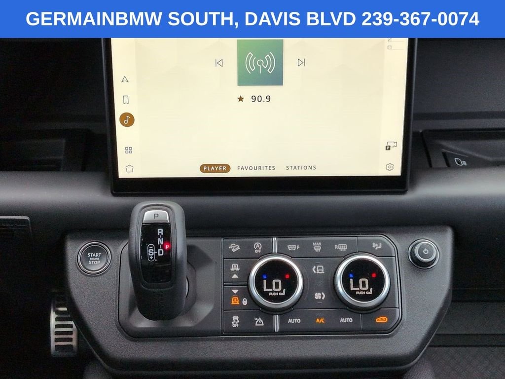 Used 2024 Carpathian Gray Premium Metallic Land Rover Carpathian Edition image 20