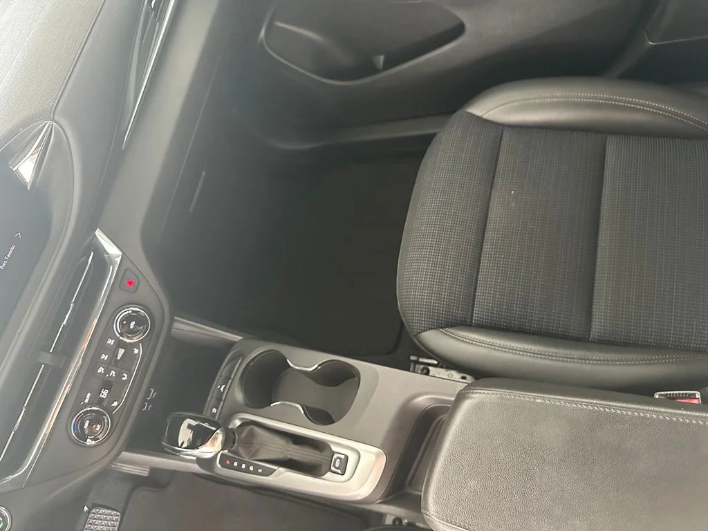 Used 2025 Black Buick Preferred image 25