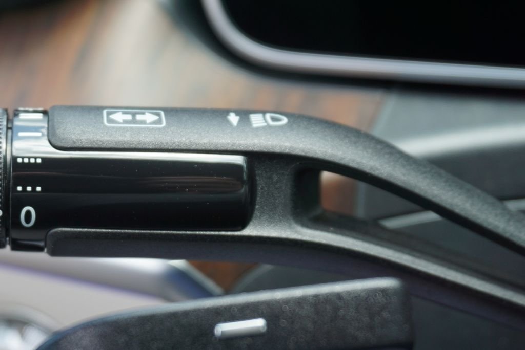 2025 Mercedes-Benz C-Class Sedan C 300 - Photo 29
