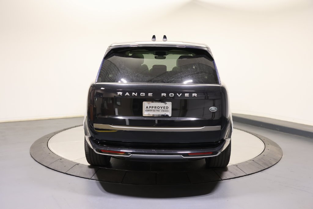 Certified Used 2023 Santorini Black Metallic Land Rover SE image 4