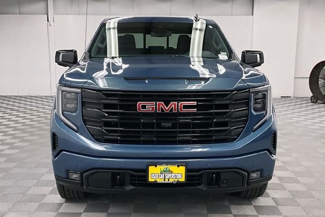 Used 2024 Downpour Metallic GMC Elevation image 4