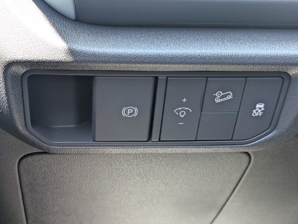 New 2027 Iceberg Green Kia S image 24