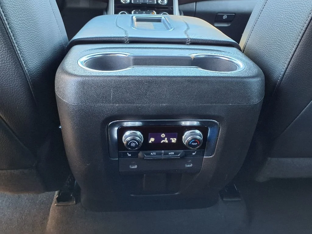 2022 GMC Yukon XL Denali - Photo 25