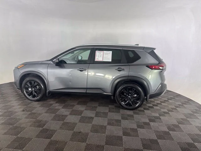 Used 2023 Gray Nissan SV image 11
