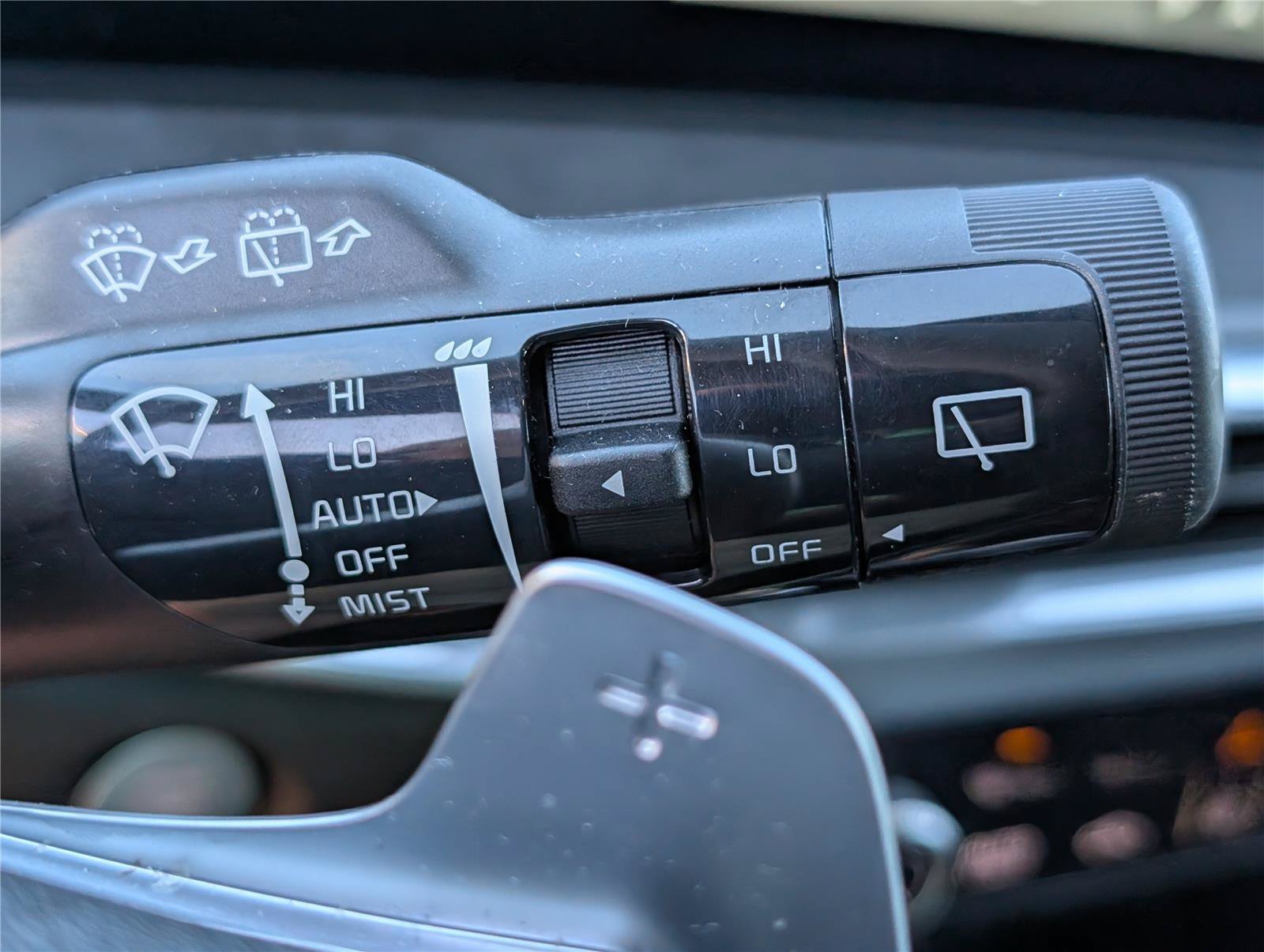 Used 2025 Glacial White Pearl Kia X-Line SX Prestige image 27