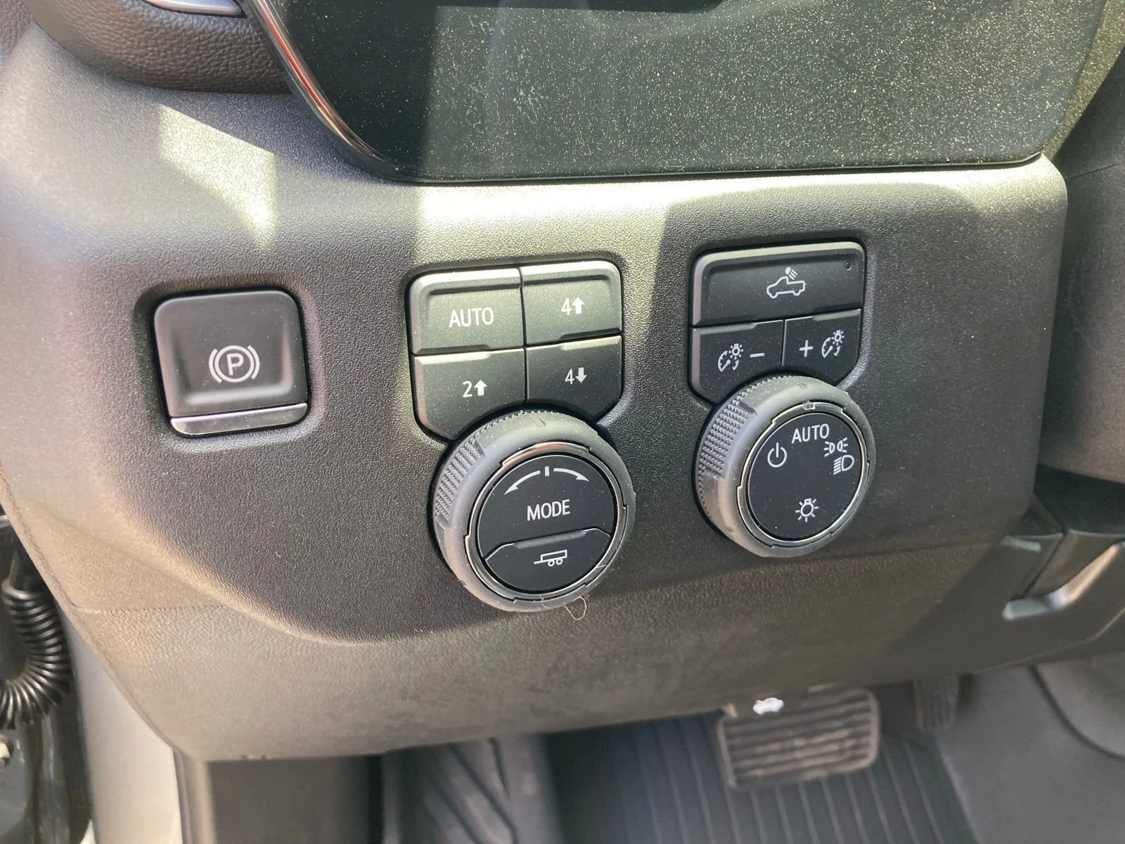 2025 Chevrolet Silverado 1500 LT - Photo 16