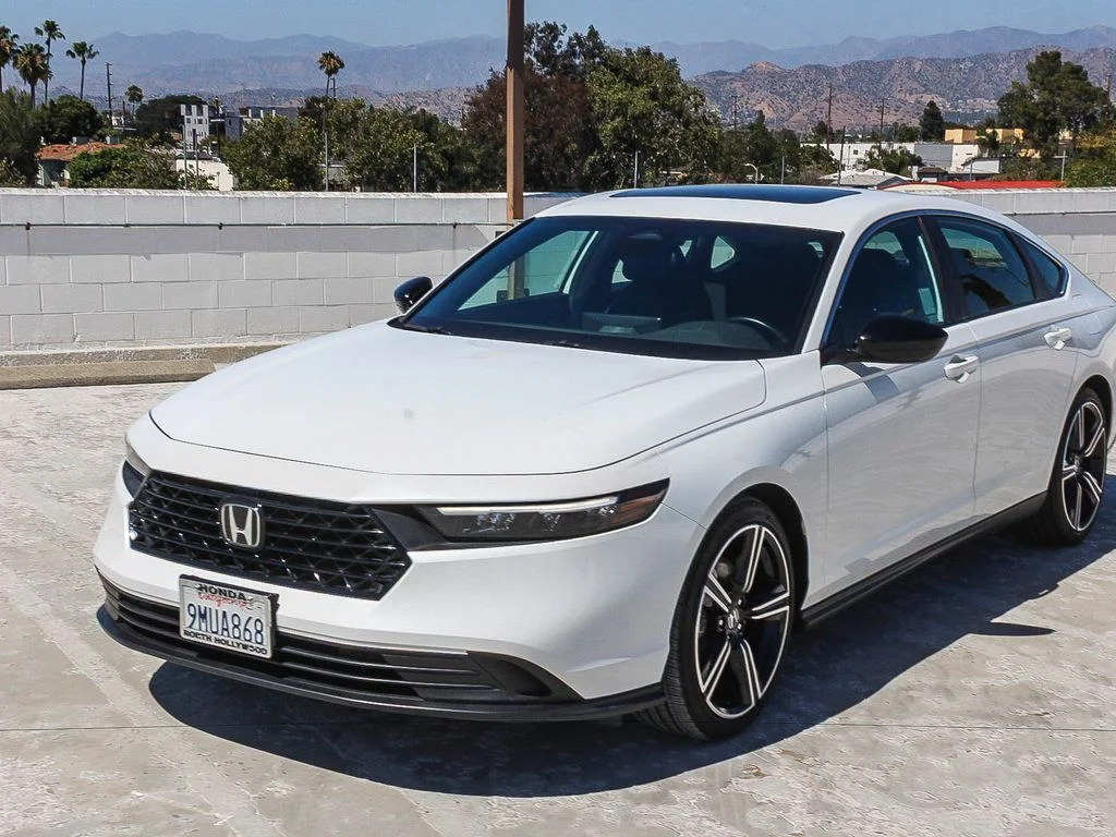 Certified Used 2024 Platinum White Honda Sport image 3