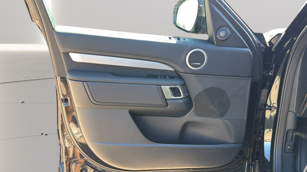 New 2026 Santorini Black Land Rover Dynamic SE image 20