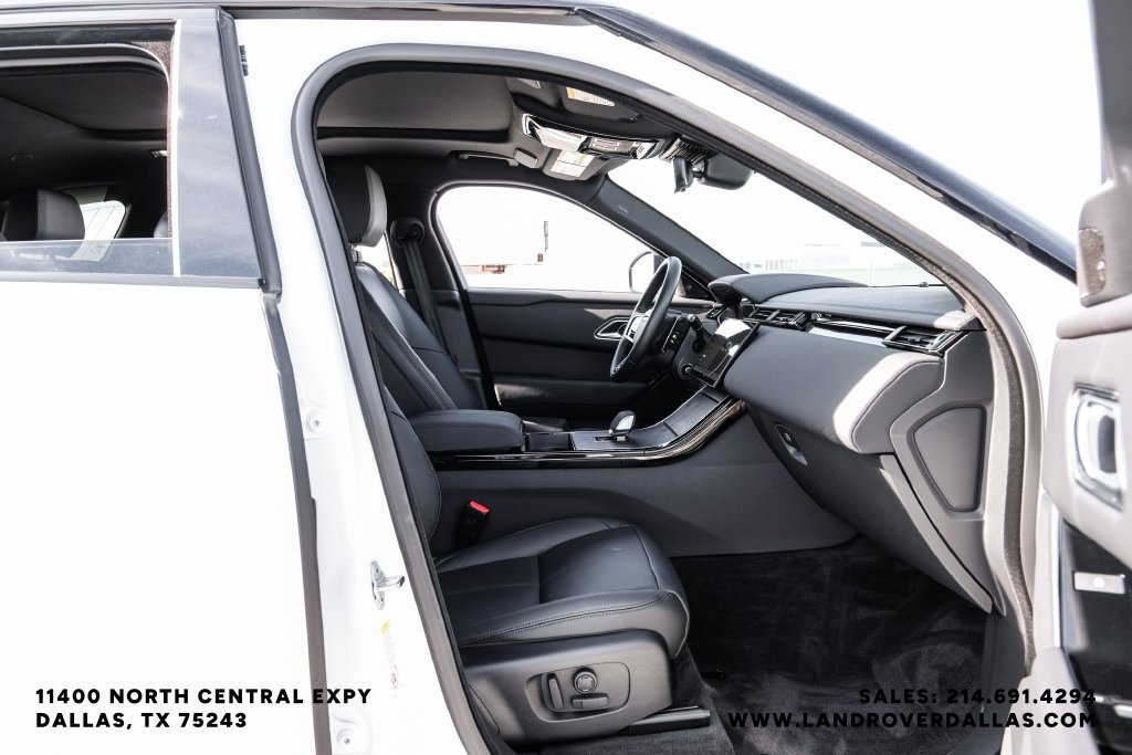 Certified Used 2026 White Land Rover Dynamic SE image 37