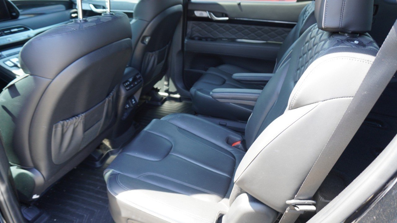 Used 2021 Black Hyundai Calligraphy image 11